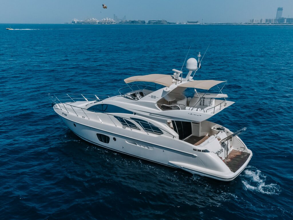 White Pearl 55ft luxury yacht cruising in Dubai